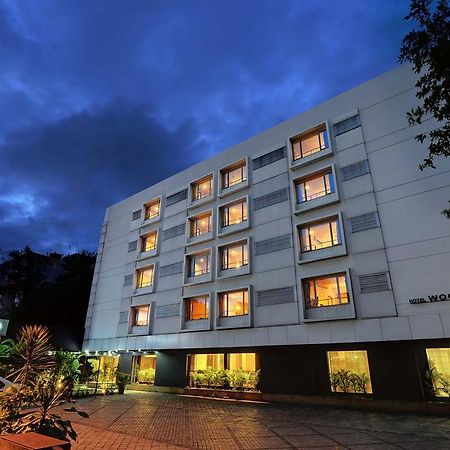 Hotel Woodland Pune Zewnętrze zdjęcie